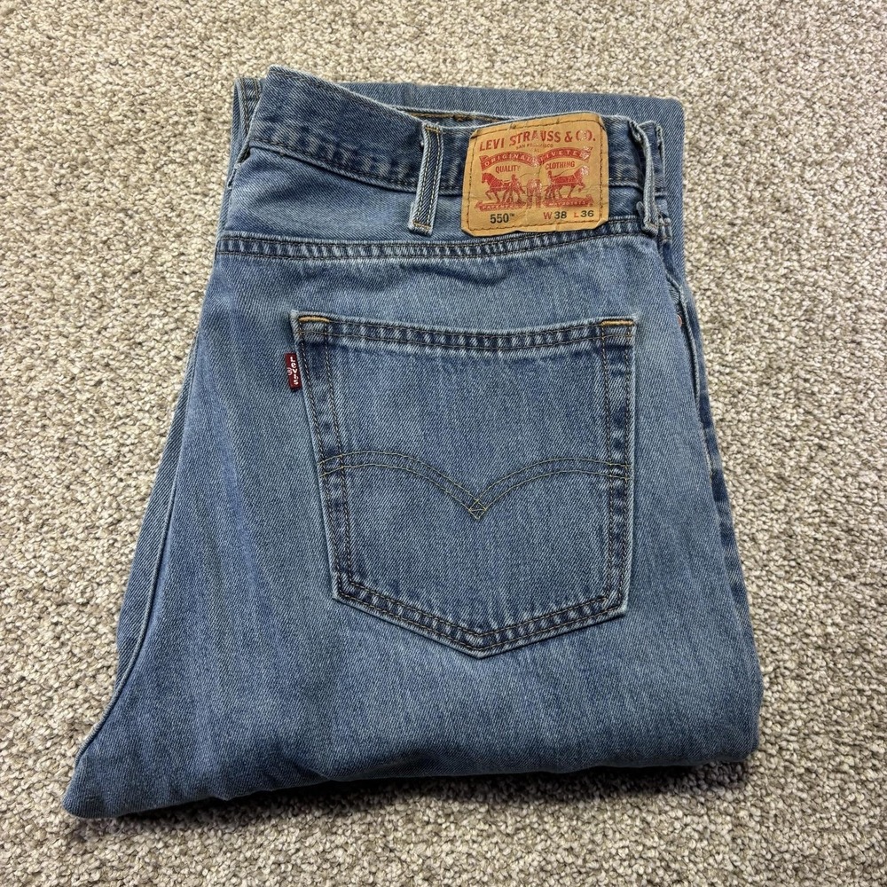 Levis 550 Jeans Mens 38x32 Blue Wash Relaxed Tapered Denim Distressed Tag 38x36‎